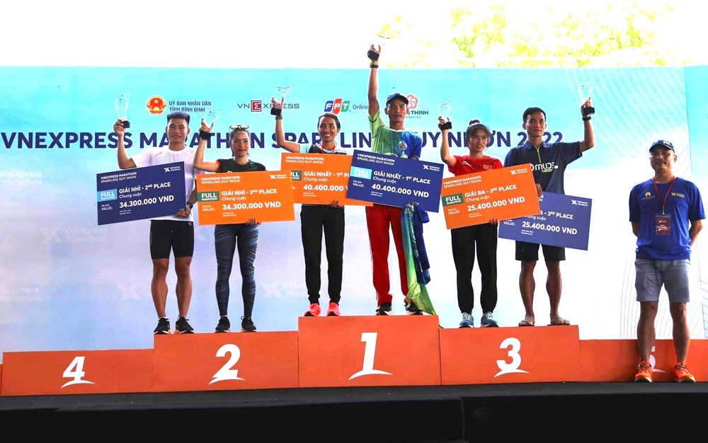 Cô gái Sa Pa Hà Thị Hậu về nhì tại Giải chạy VnExpress Marathon Sparkling Quy Nhơn 2022 ảnh 2