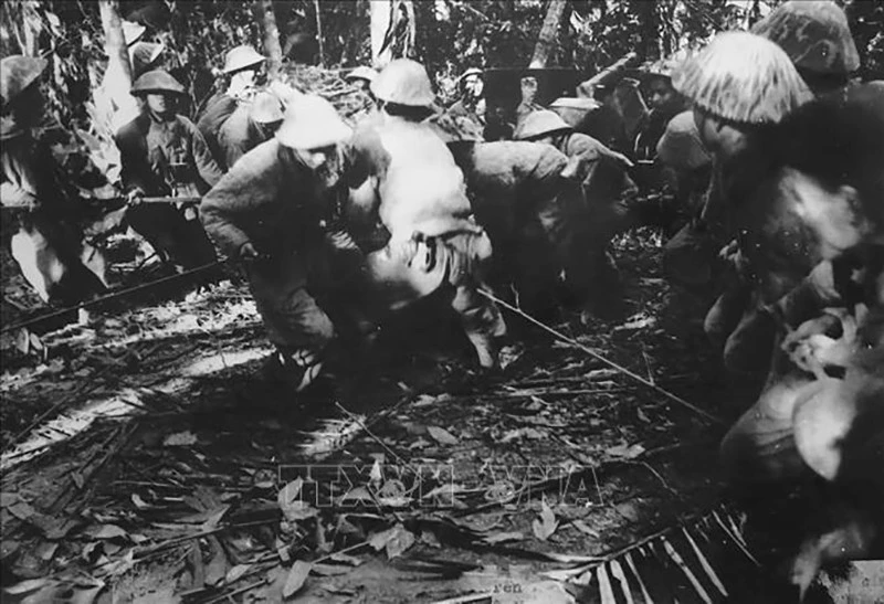 Hình ảnh về Chiến thắng Điện Biên Phủ "lừng lẫy năm châu, chấn động địa cầu" ảnh 5