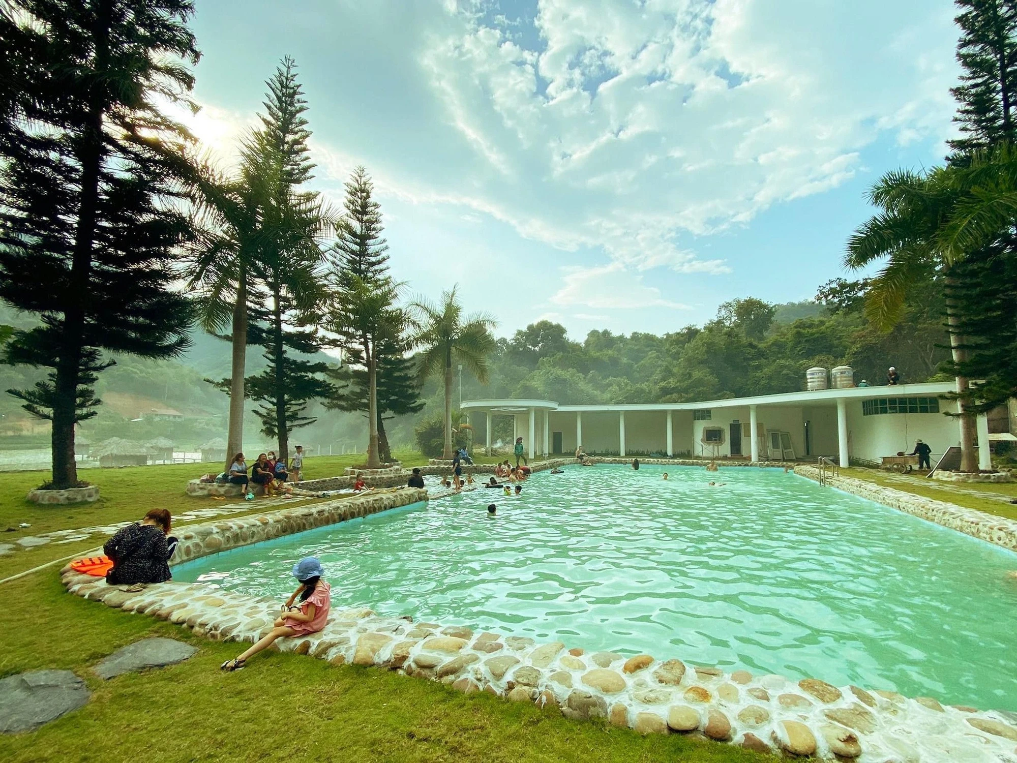 Những suối nước nóng tự nhiên nơi rẻo cao phía Bắc cho người muốn đi du lịch mùa đông ảnh 3