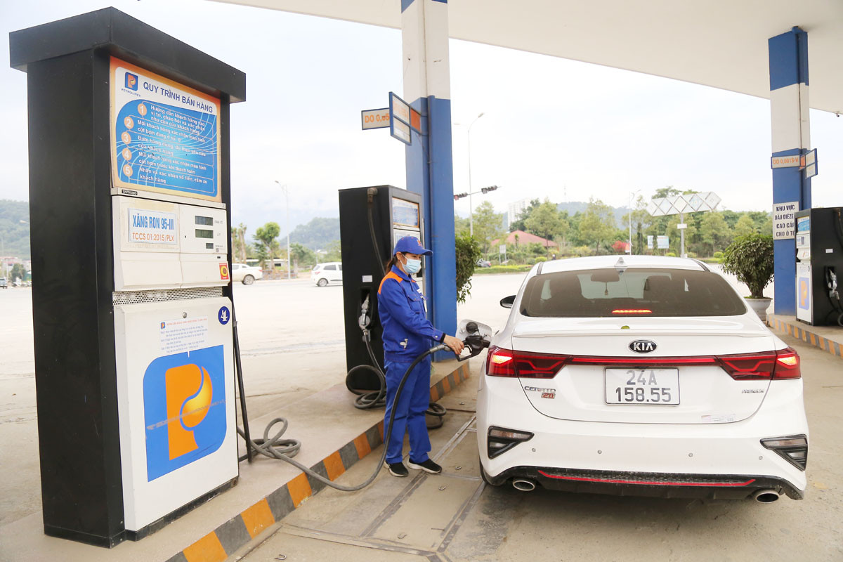 Xăng, dầu luôn được chú trọng giám sát việc thực hiện niêm yết giá và bán đúng giá niêm yết.