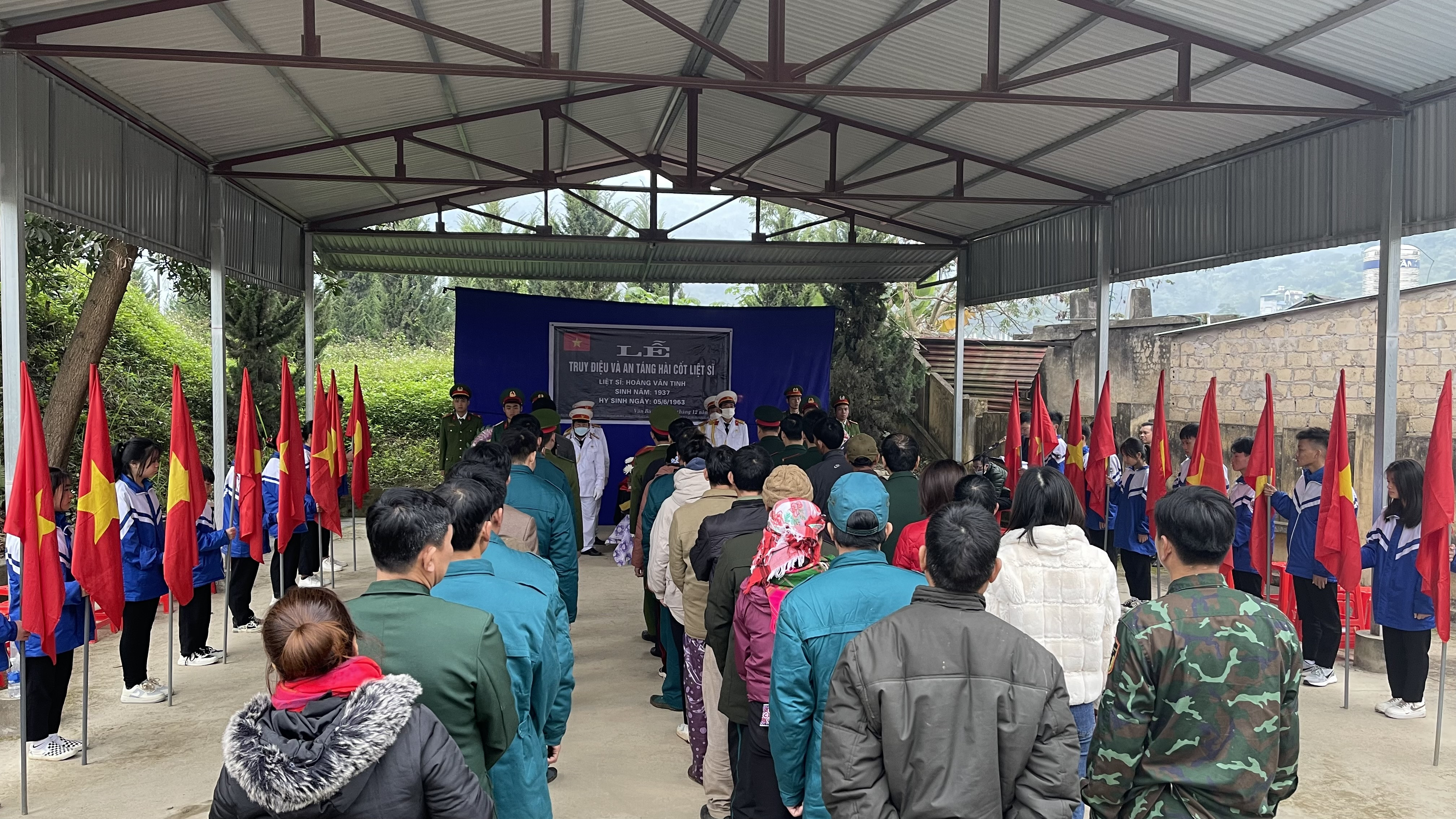 Văn Bàn: Truy điệu và an táng hài cốt liệt sỹ ảnh 1 Văn Bàn: Truy điệu và an táng hài cốt liệt sỹ ảnh 1