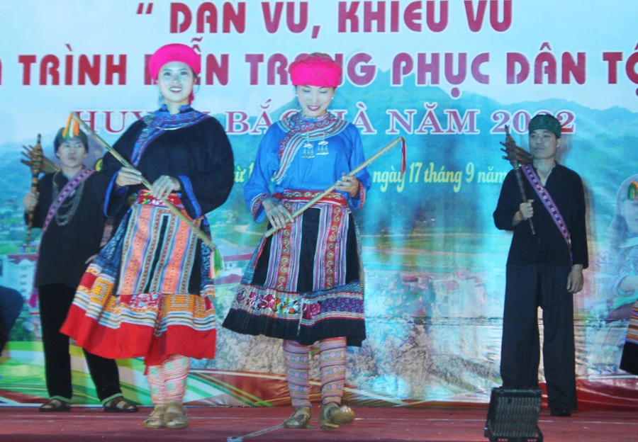 Những mái nhà rêu của người Dao trên dãy Tây Côn Lĩnh ảnh 2 Những mái nhà rêu của người Dao trên dãy Tây Côn Lĩnh ảnh 2