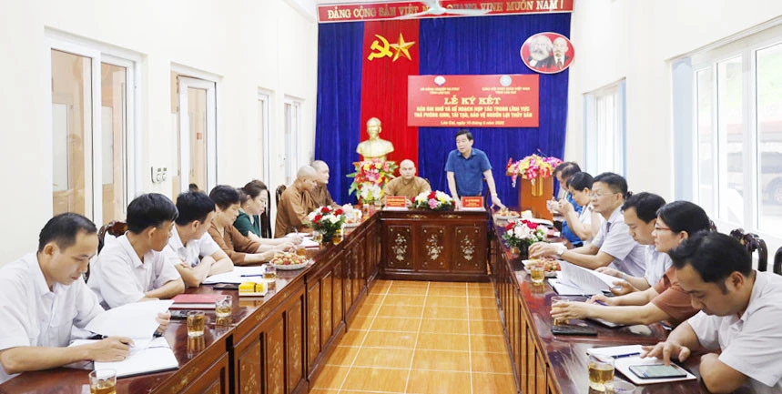Quang cảnh Lễ ký kết.