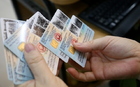 Đăng ảnh CCCD gắn chip nhặt được lên mạng để tìm chủ nhân có bị phạt hay không? ảnh 1 Đăng ảnh CCCD gắn chip nhặt được lên mạng để tìm chủ nhân có bị phạt hay không? ảnh 1