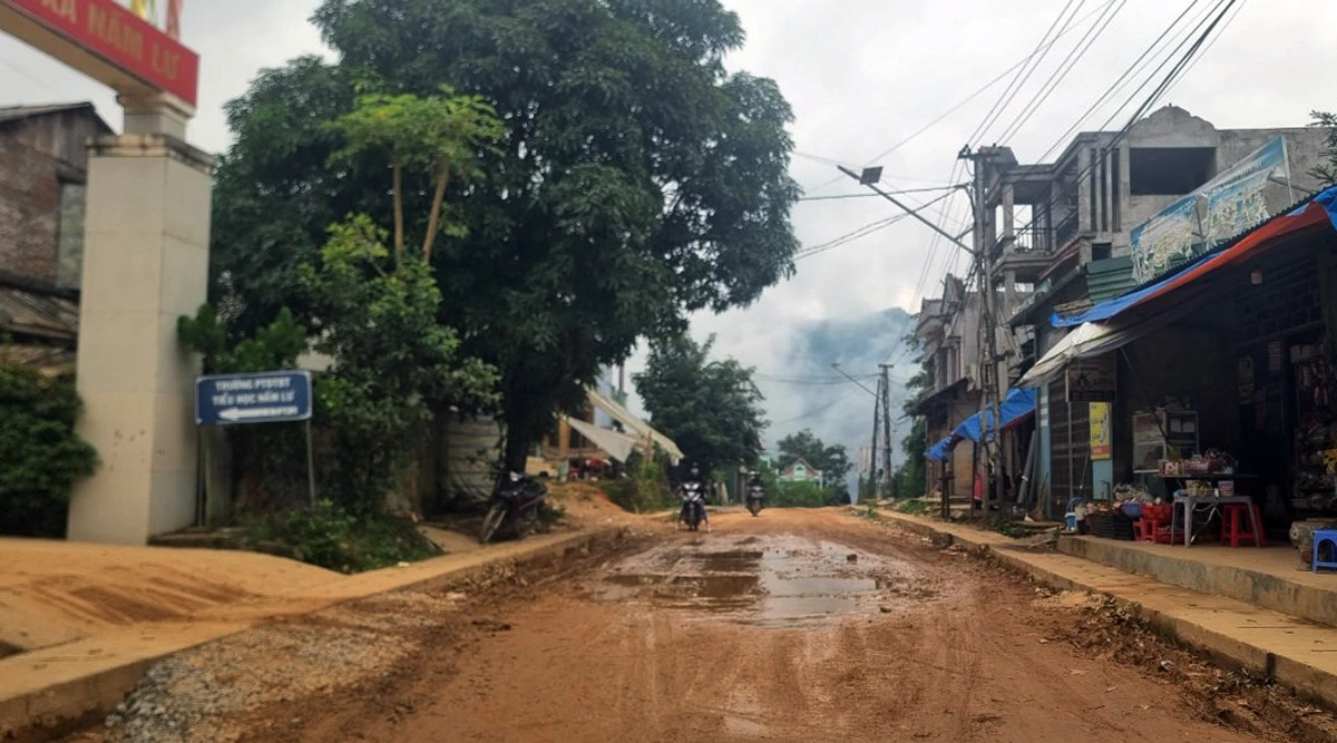 Dự án sửa chữa, nâng cấp Tỉnh lộ 154 đoạn qua xã Nấm Lư còn nhiều khó khăn.