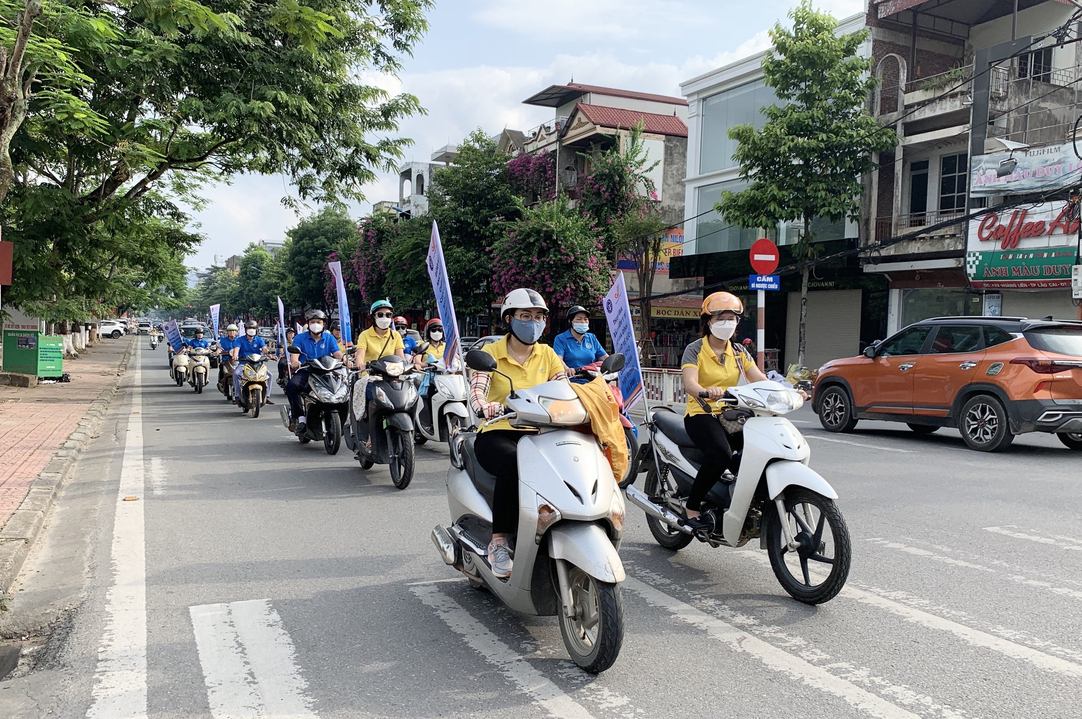 Ra quân hưởng ứng Ngày Bảo hiểm y tế Việt Nam ảnh 3 Ra quân hưởng ứng Ngày Bảo hiểm y tế Việt Nam ảnh 3