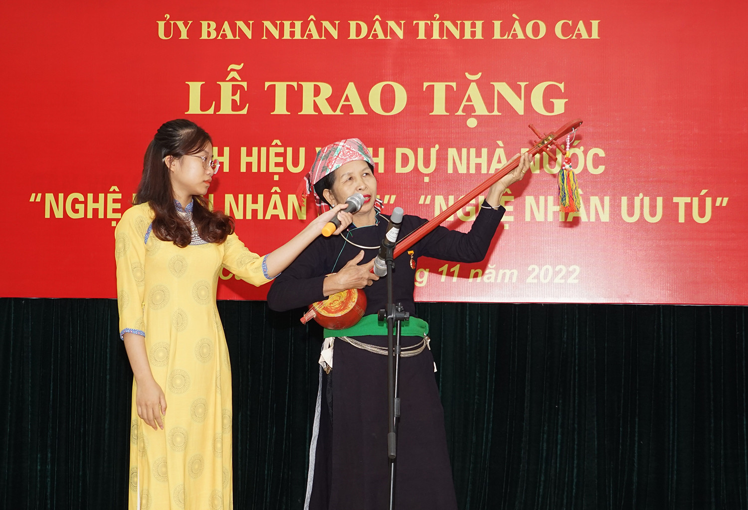Lào Cai: 10 nghệ nhân được trao tặng danh hiệu Nghệ nhân Nhân dân và Nghệ nhân Ưu tú ảnh 5 Lào Cai: 10 nghệ nhân được trao tặng danh hiệu Nghệ nhân Nhân dân và Nghệ nhân Ưu tú ảnh 5