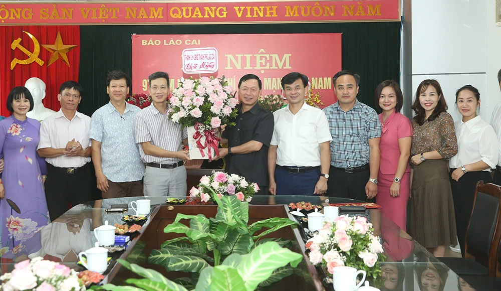 Các cơ quan, đơn vị, địa phương chúc mừng Báo Lào Cai nhân 97 năm Ngày Báo chí cách mạng Việt Nam ảnh 1 Các cơ quan, đơn vị, địa phương chúc mừng Báo Lào Cai nhân 97 năm Ngày Báo chí cách mạng Việt Nam ảnh 1