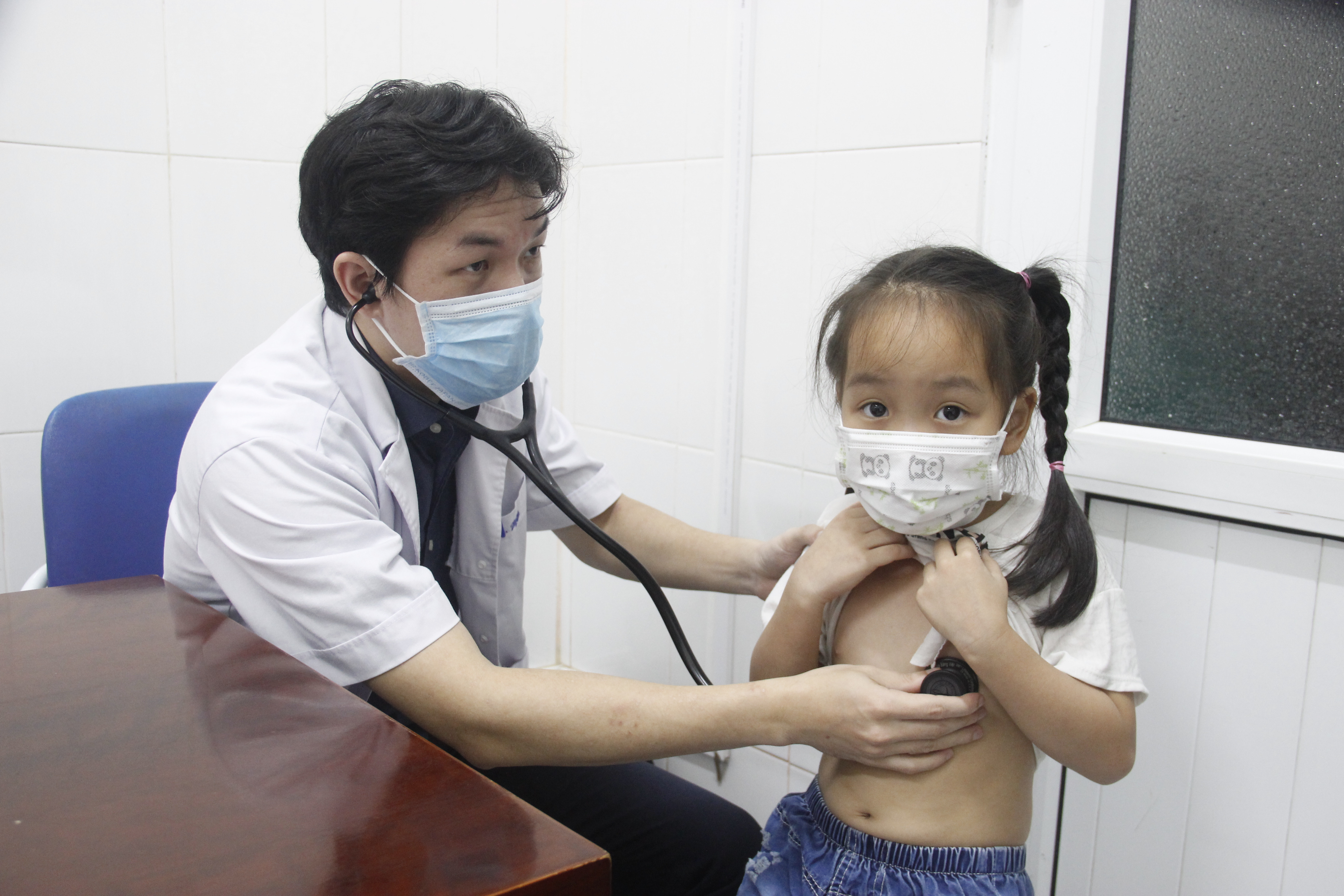 Chương trình "Trái tim cho em" khám sàng lọc bệnh tim bẩm sinh miễn phí cho trẻ em ảnh 3