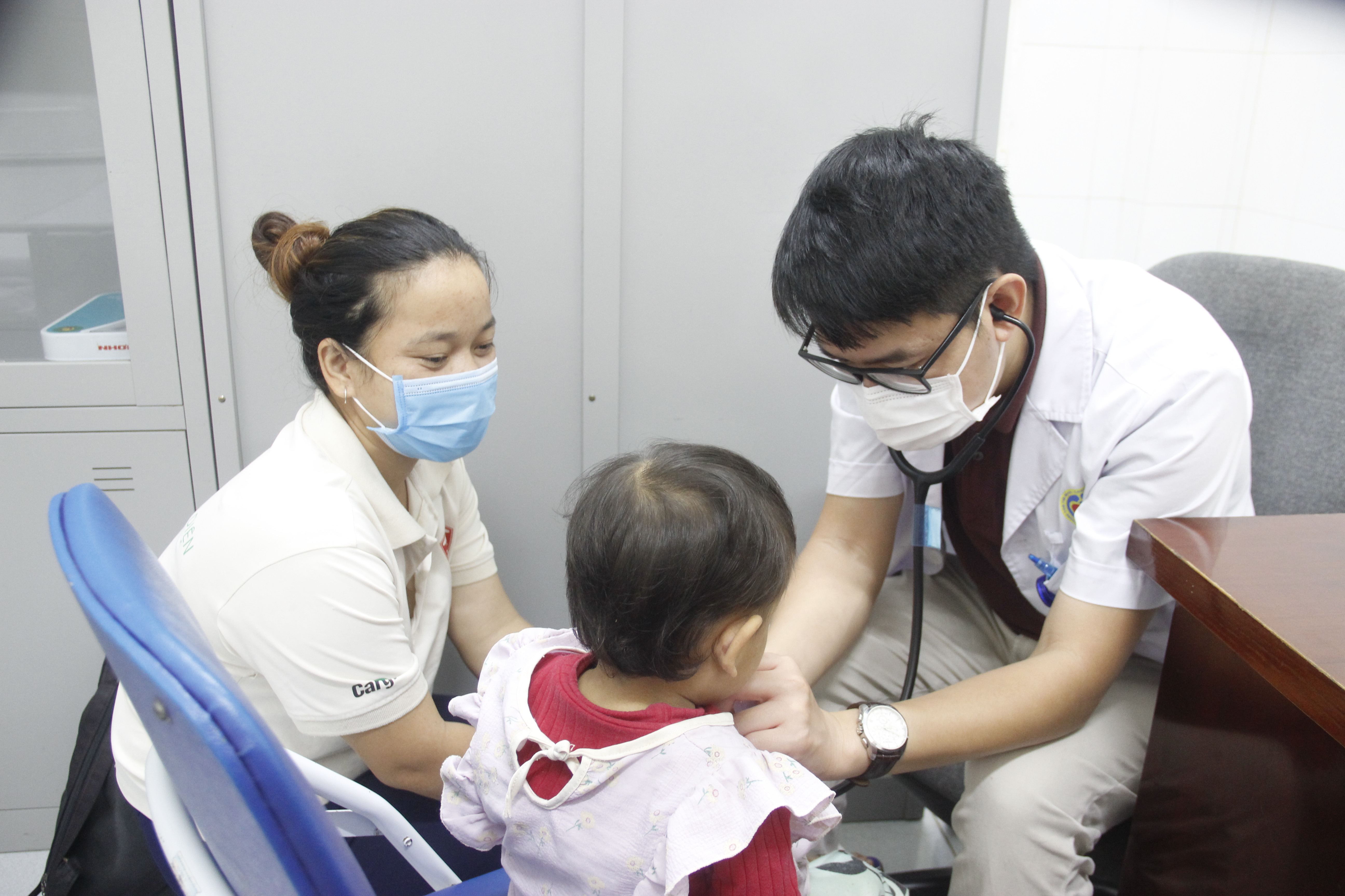 Chương trình "Trái tim cho em" khám sàng lọc bệnh tim bẩm sinh miễn phí cho trẻ em ảnh 4