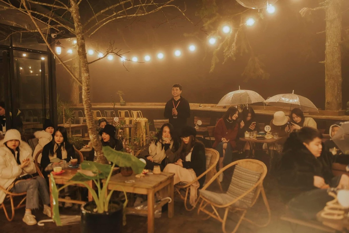 Khán giả được hòa mình cùng với âm nhạc.