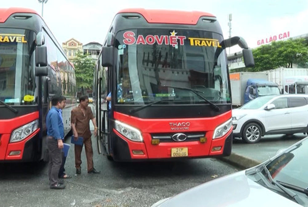 Nhà xe Hà Sơn Hải Vân và Sao Việt bị phạt 22 triệu đồng ảnh 1