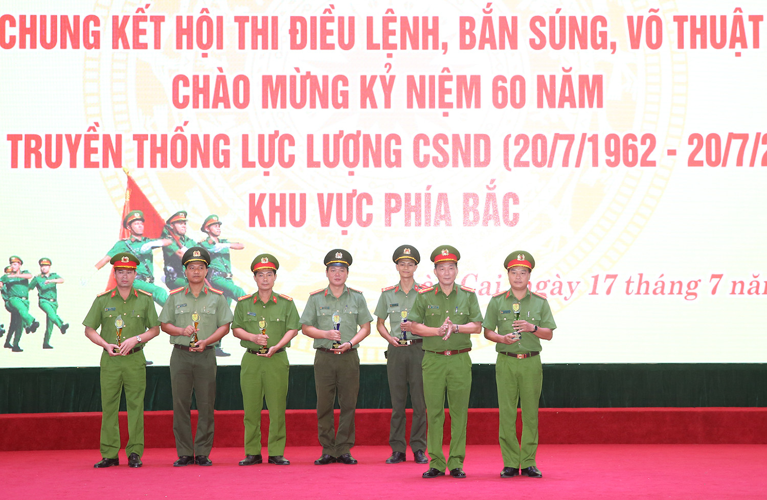 Đội tuyển Công an Hà Nam giành giải Nhất toàn đoàn Hội thi Điều lệnh, bắn súng, võ thuật khu vực phía Bắc năm 2022 ảnh 4 Đội tuyển Công an Hà Nam giành giải Nhất toàn đoàn Hội thi Điều lệnh, bắn súng, võ thuật khu vực phía Bắc năm 2022 ảnh 4