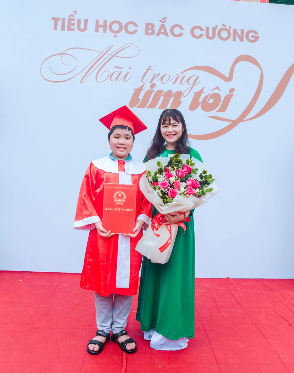 Em Phạm Ngọc Thắng là thủ khoa thi vào lớp 6 Trường THCS Lê Quý Đôn năm học 2022 - 2023. Em Phạm Ngọc Thắng là thủ khoa thi vào lớp 6 Trường THCS Lê Quý Đôn năm học 2022 - 2023.