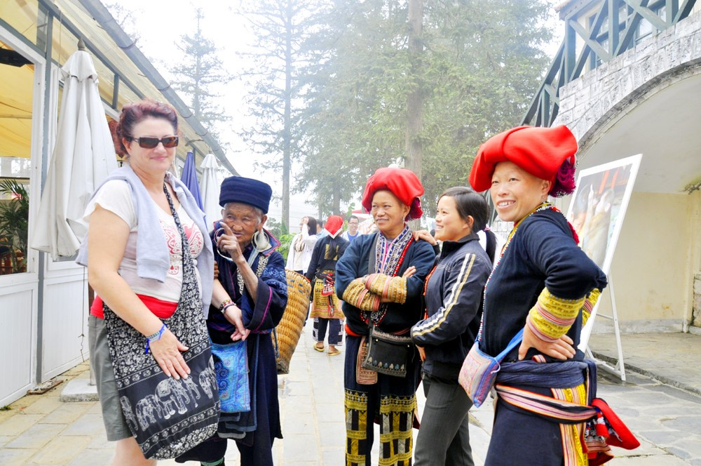 Lào Cai giữ gìn và khai thác giá trị văn hóa phi vật thể ảnh 3 Lào Cai giữ gìn và khai thác giá trị văn hóa phi vật thể ảnh 3