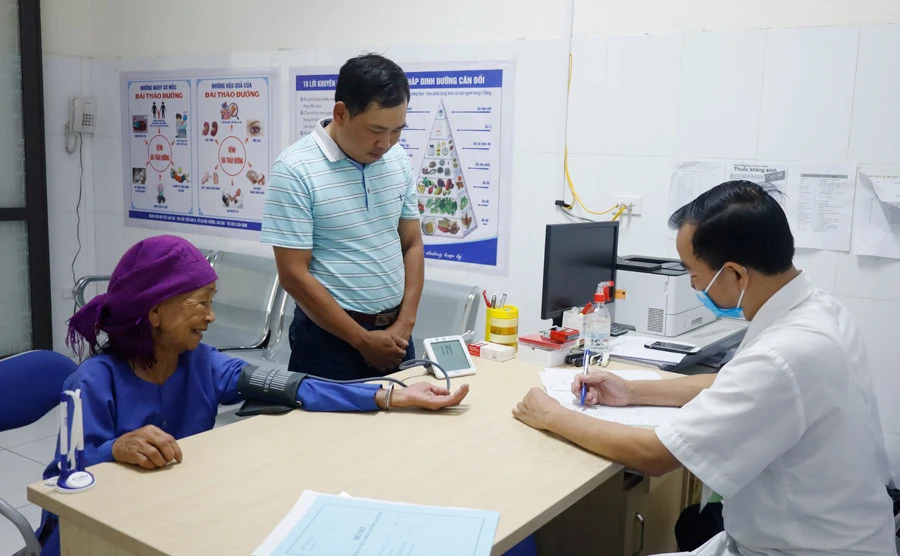 Khám bệnh miễn phí cho người cao tuổi phường Bắc Cường ảnh 3