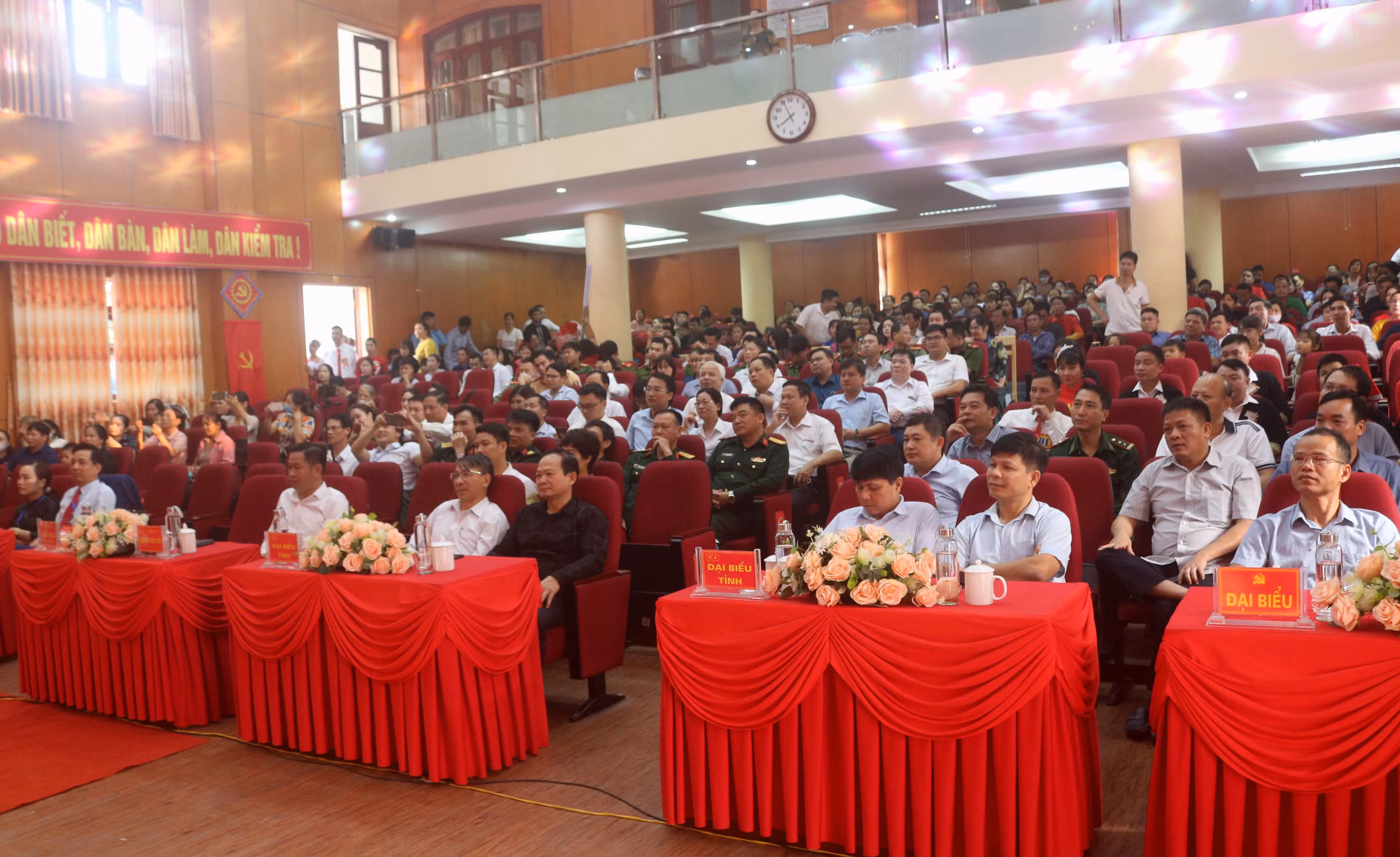 Các đại biểu tham dự hội thi.