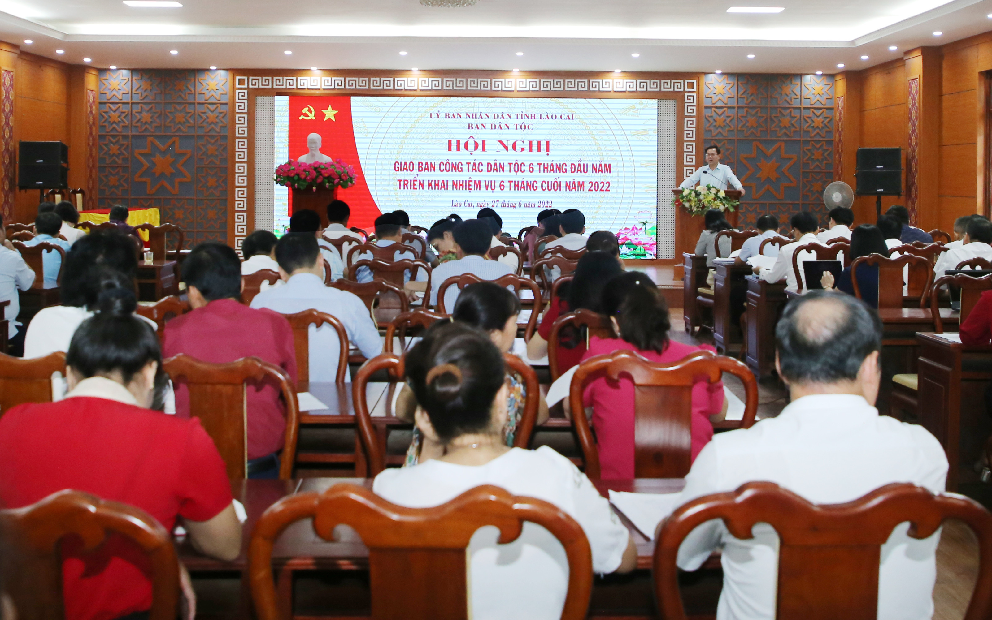 Quang cảnh hội nghị.