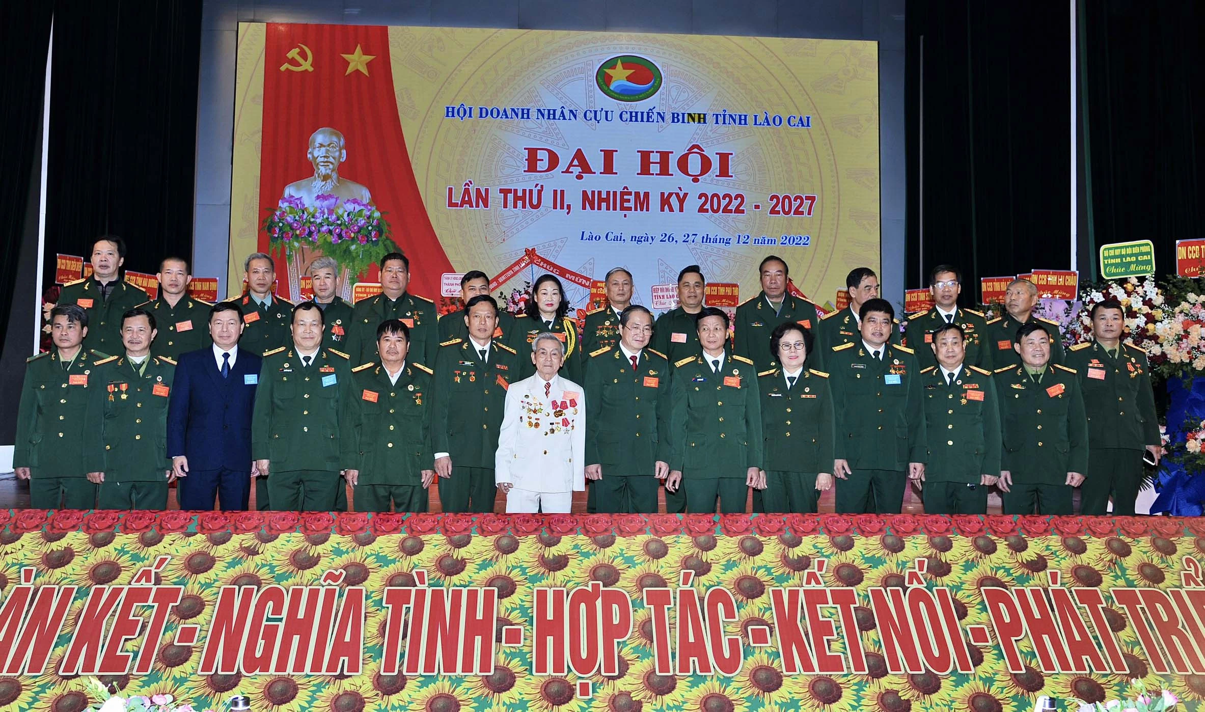 Ban Chấp hành Hội Doanh nhân Cựu chiến binh tỉnh Lào Cai khóa II ra mắt Đại hội.