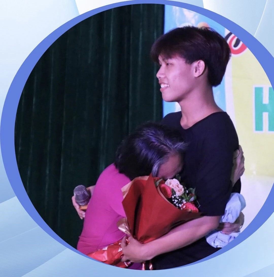 Đêm âm nhạc giàu cảm xúc dành cho bệnh nhân, người nhà bệnh nhân. Đêm âm nhạc giàu cảm xúc dành cho bệnh nhân, người nhà bệnh nhân.