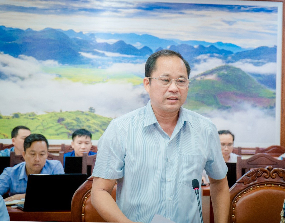 Phó Chủ tịch Thường trực UBND tỉnh Hoàng Quốc Khánh làm việc với UBND huyện Mường Khương ảnh 2