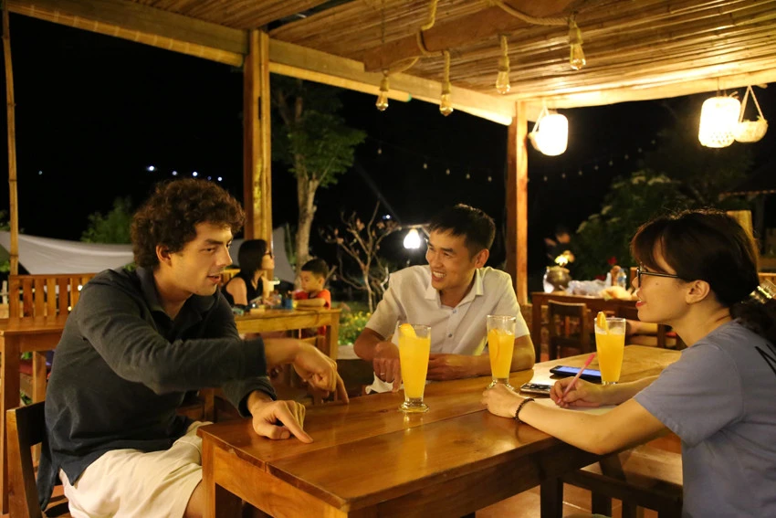 Lớp tiếng Anh giữa thung lũng Mường Hoa ảnh 4