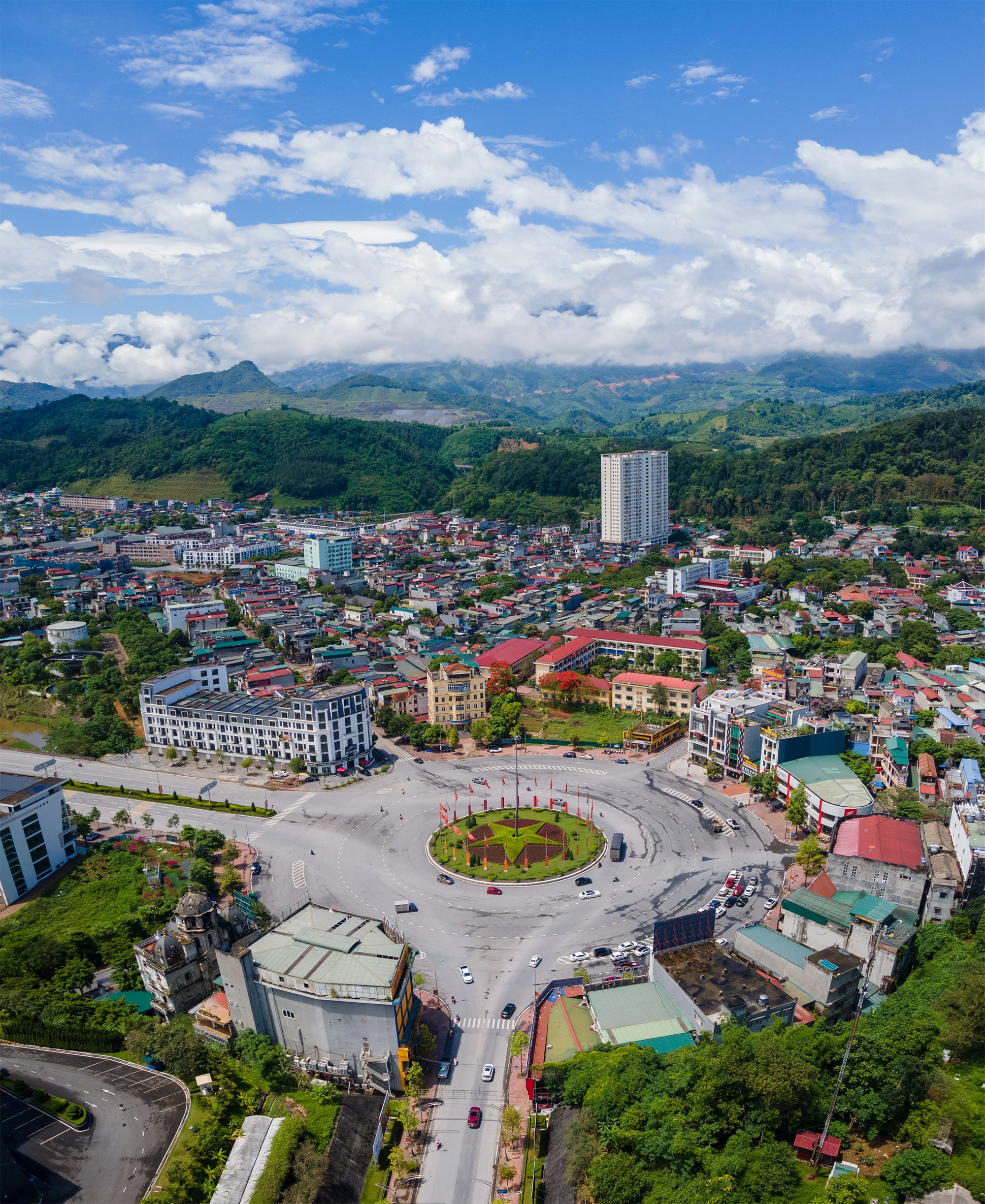 Lào Cai: Diện mạo mới - tầm vóc mới ảnh 1 Lào Cai: Diện mạo mới - tầm vóc mới ảnh 1