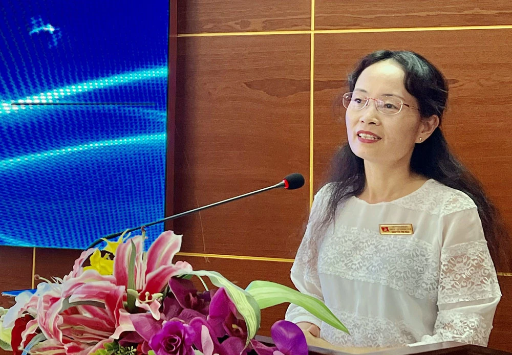 Phát biểu tại buổi gặp mặt, Phó Bí thư Thường trực Huyện ủy Bắc Hà Nguyễn Thị Nga mong muốn trong thời gian tới các cơ quan thông tấn, báo chí sẽ có những trao đổi thông tin đa chiều với địa phương. Phát biểu tại buổi gặp mặt, Phó Bí thư Thường trực Huyện ủy Bắc Hà Nguyễn Thị Nga mong muốn trong thời gian tới các cơ quan thông tấn, báo chí sẽ có những trao đổi thông tin đa chiều với địa phương.