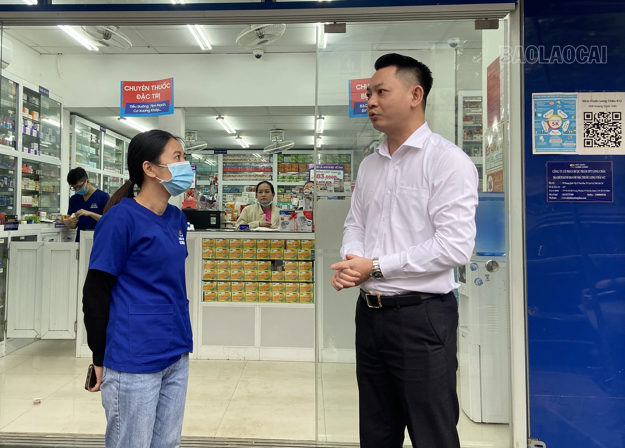 Phường Pom Hán xử lý nhiều trường hợp vi phạm lấn chiếm hành lang, vỉa hè ảnh 3