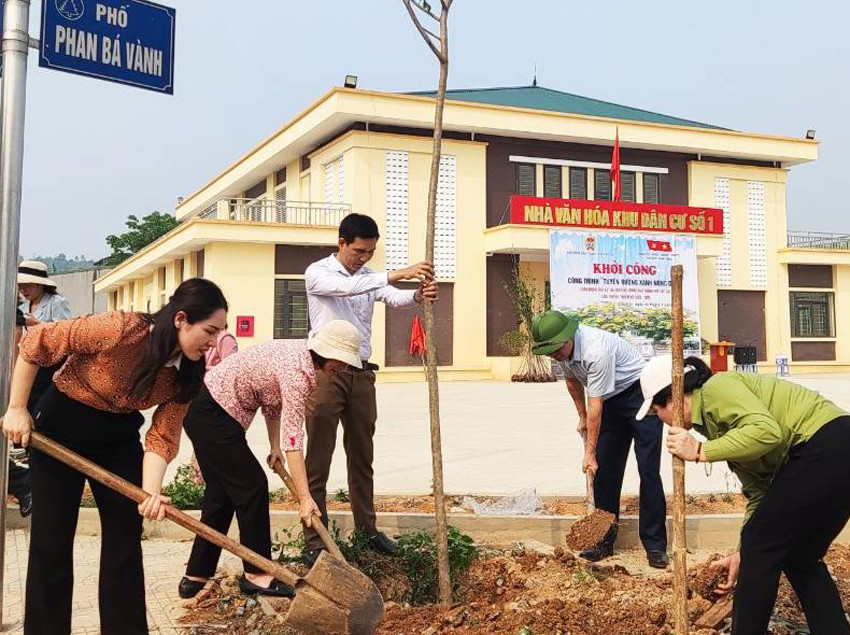 Khởi công “Tuyến đường xanh nông dân” ảnh 2 Khởi công “Tuyến đường xanh nông dân” ảnh 2