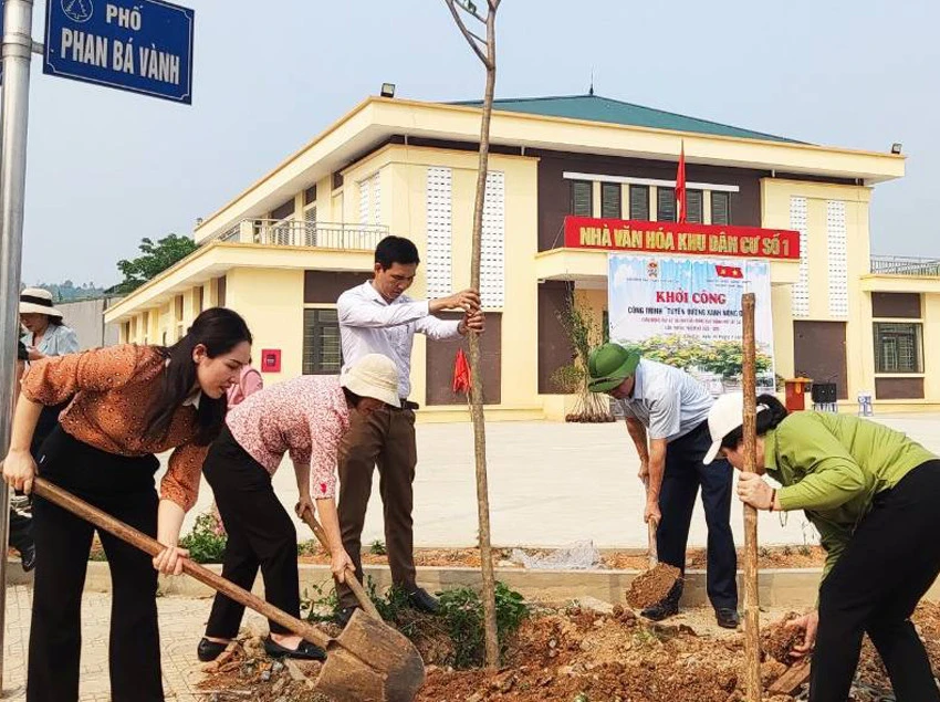 Khởi công “Tuyến đường xanh nông dân” ảnh 2