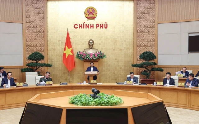 Chính phủ chỉ đạo tháo gỡ khó khăn cho thị trường trái phiếu, bất động sản; khắc phục ùn tắc đăng kiểm,... - Ảnh 2.