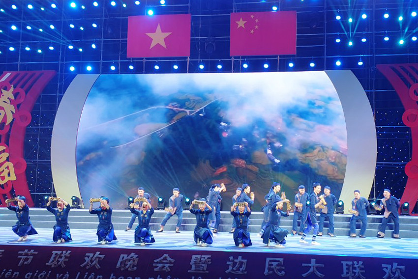 Tỉnh Lào Cai và Lai Châu hội đàm, chúc tết châu Hồng Hà, tỉnh Vân Nam, Trung Quốc ảnh 7 Tỉnh Lào Cai và Lai Châu hội đàm, chúc tết châu Hồng Hà, tỉnh Vân Nam, Trung Quốc ảnh 7