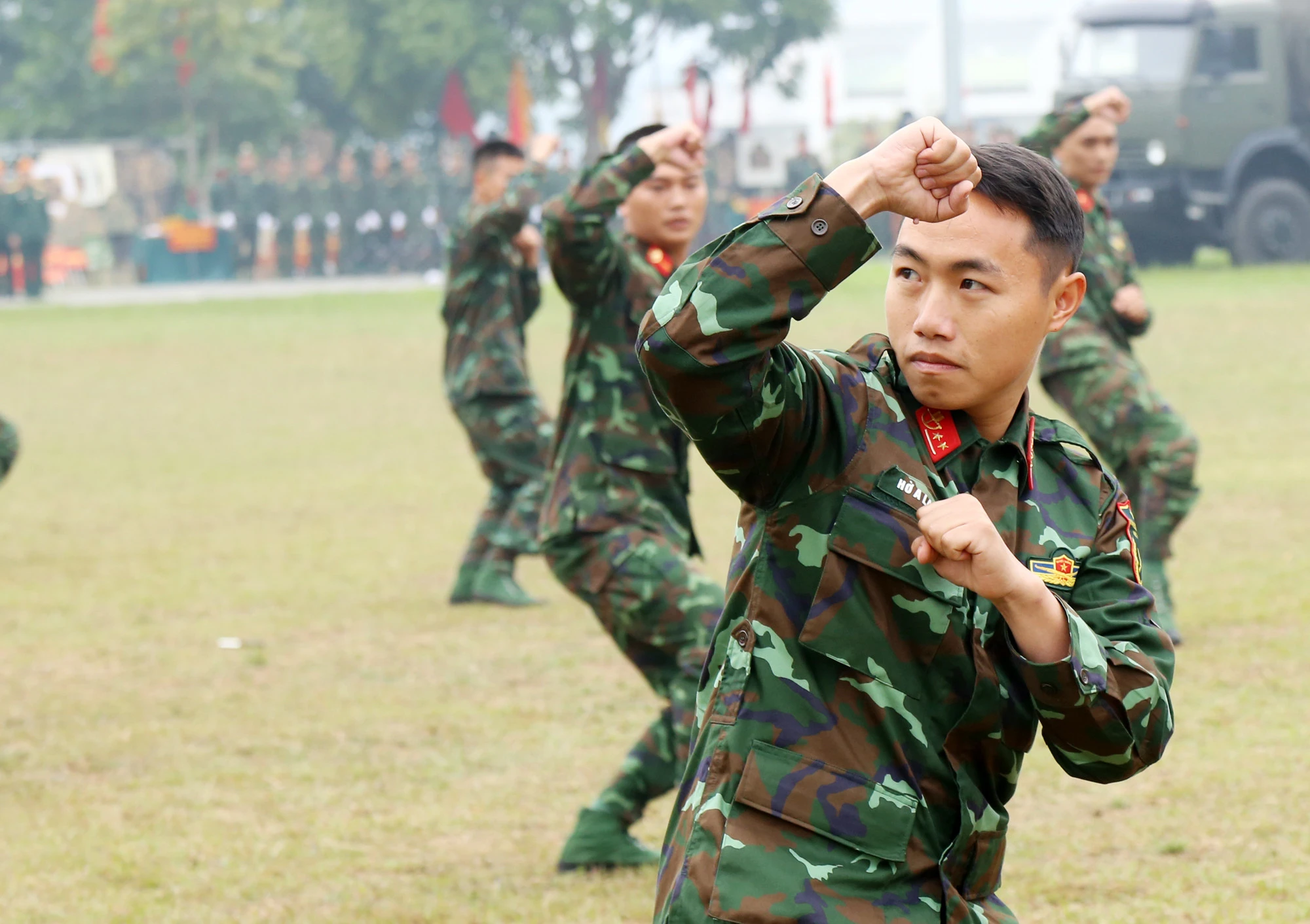 Lực lượng vũ trang tỉnh ra quân huấn luyện năm 2023 ảnh 10