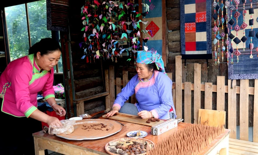 Đồng bào vùng cao rộn ràng chuẩn bị đón Tết ảnh 13 Đồng bào vùng cao rộn ràng chuẩn bị đón Tết ảnh 13