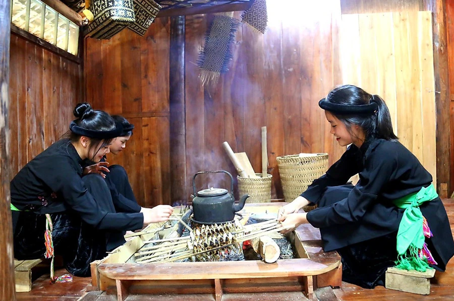 Đồng bào vùng cao rộn ràng chuẩn bị đón Tết ảnh 3 Đồng bào vùng cao rộn ràng chuẩn bị đón Tết ảnh 3