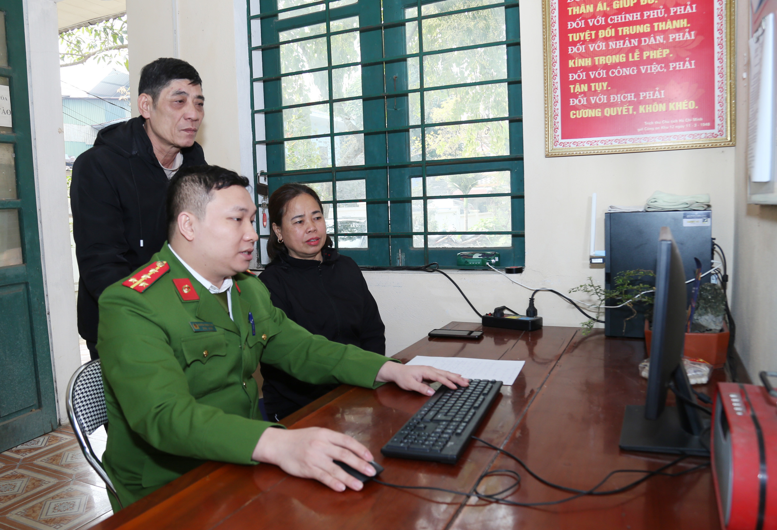 Giữ vững an ninh, trật tự bằng giải pháp căn cơ ảnh 2