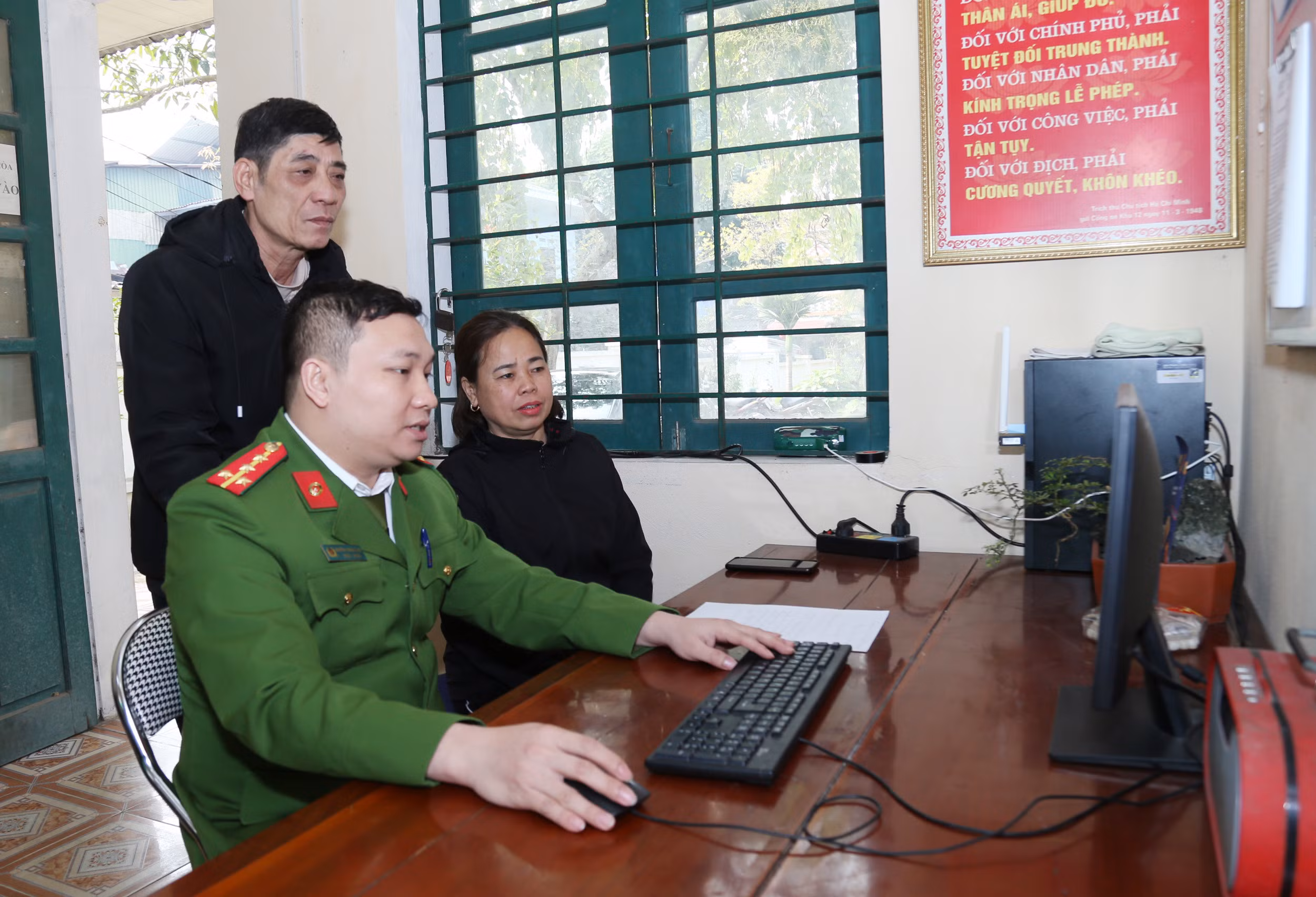 Giữ vững an ninh, trật tự bằng giải pháp căn cơ ảnh 2