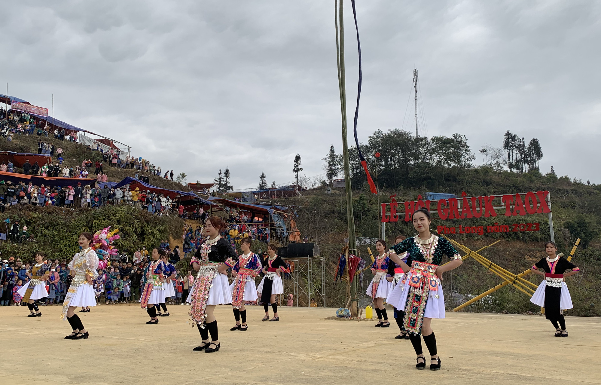 Pha Long mở hội xuân ảnh 4