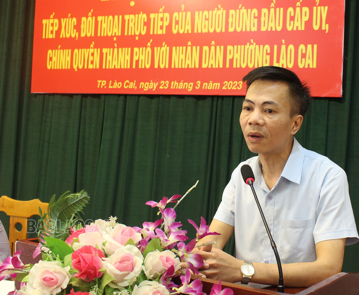 Thường trực Thành ủy tiếp xúc, đối thoại với Nhân dân phường Lào Cai ảnh 3