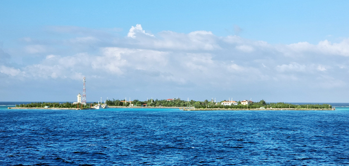 Đảo Sinh Tồn- đảo tiền tiêu của quần đảo Trường Sa. Đảo Sinh Tồn- đảo tiền tiêu của quần đảo Trường Sa.