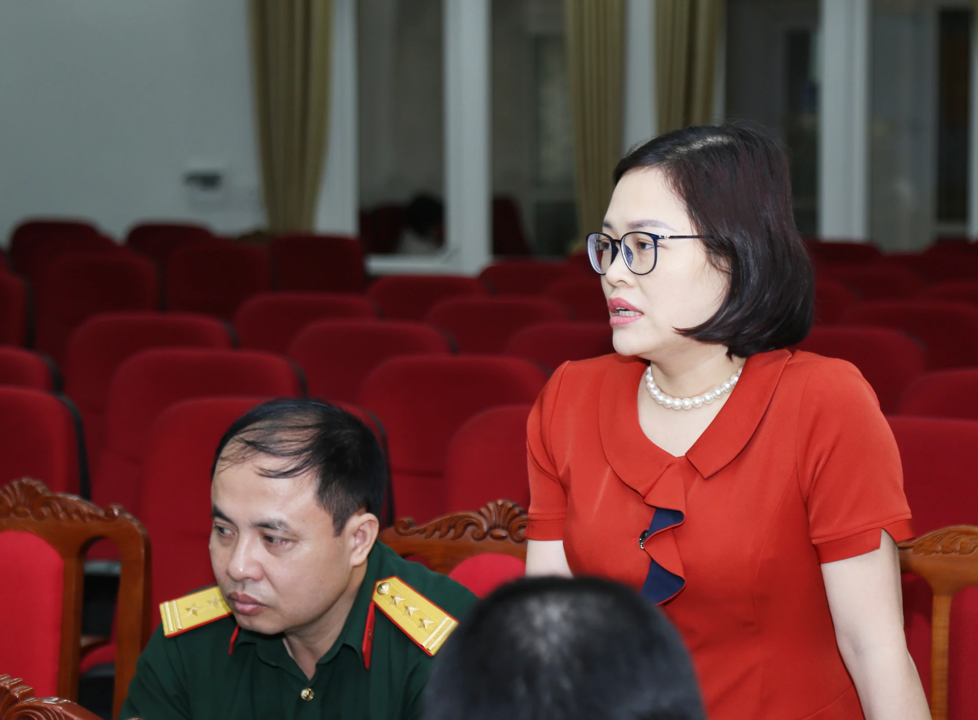 Đại biểu phát biểu thảo luận tại hội nghị.