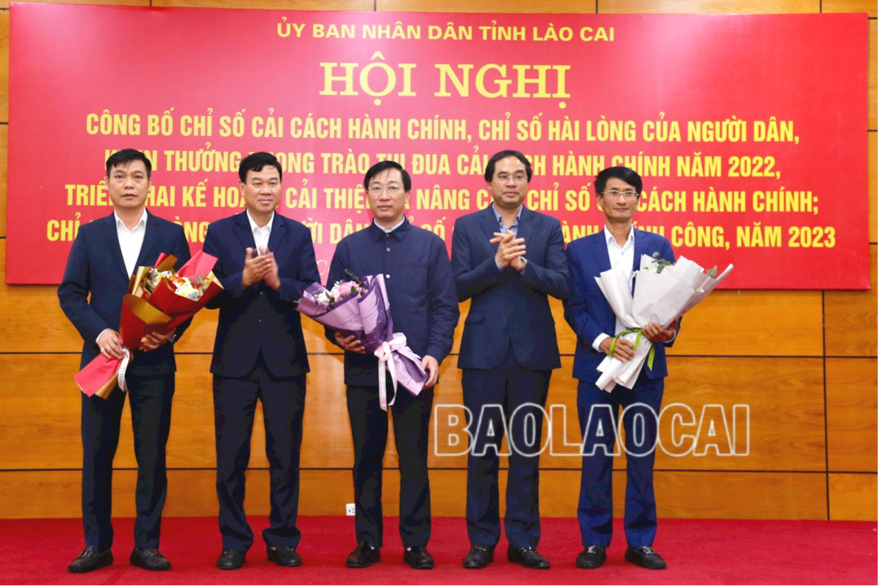 Công bố chỉ số cải cách hành chính, chỉ số hài lòng của người dân ảnh 2 Công bố chỉ số cải cách hành chính, chỉ số hài lòng của người dân ảnh 2