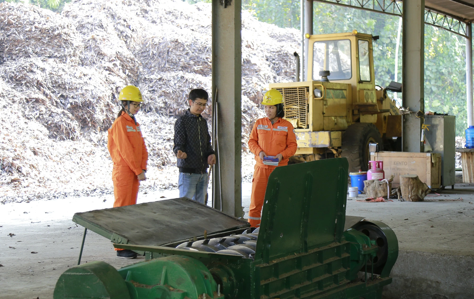 Nhờ thay đổi thiết bị ít tiêu hao năng lượng, doanh nghiệp tiết kiệm được chi phí sản xuất.