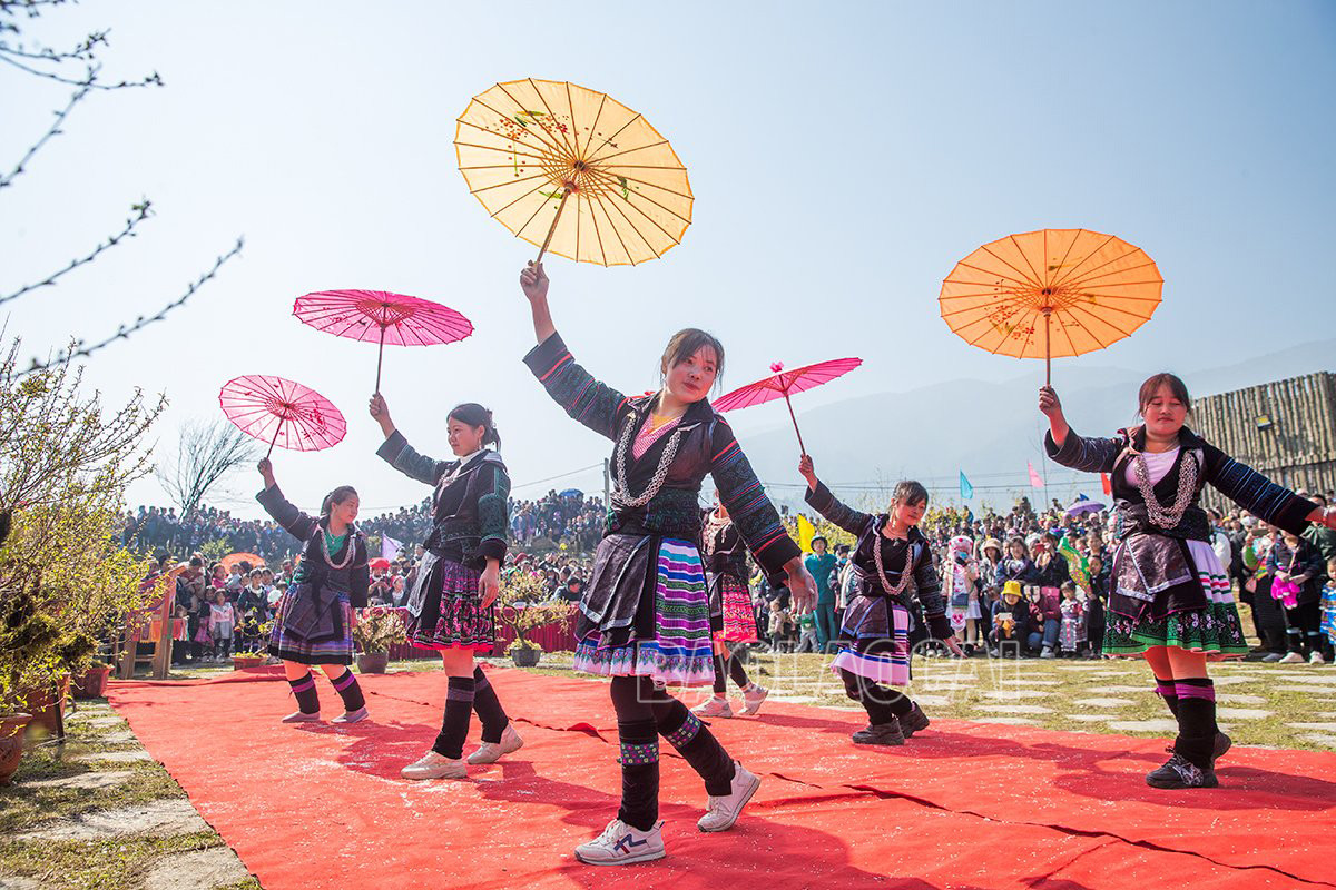 Thị xã Sa Pa phát động phong trào sáng tác văn học, nghệ thuật với chủ đề “Sa Pa – xưa, nay và tương lai” ảnh 1