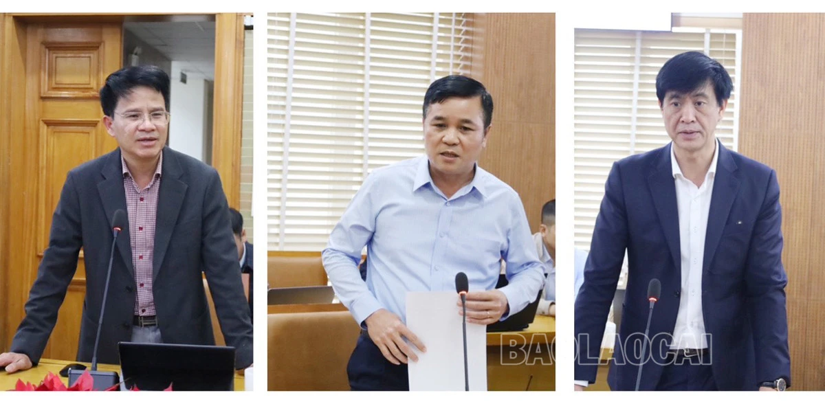 Các đại biểu thảo luận tại cuộc họp.