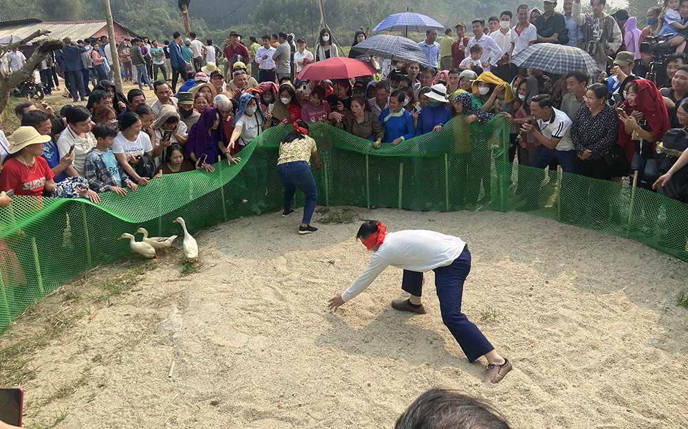 Tưng bừng khai hội đền Đồng Ân ảnh 8