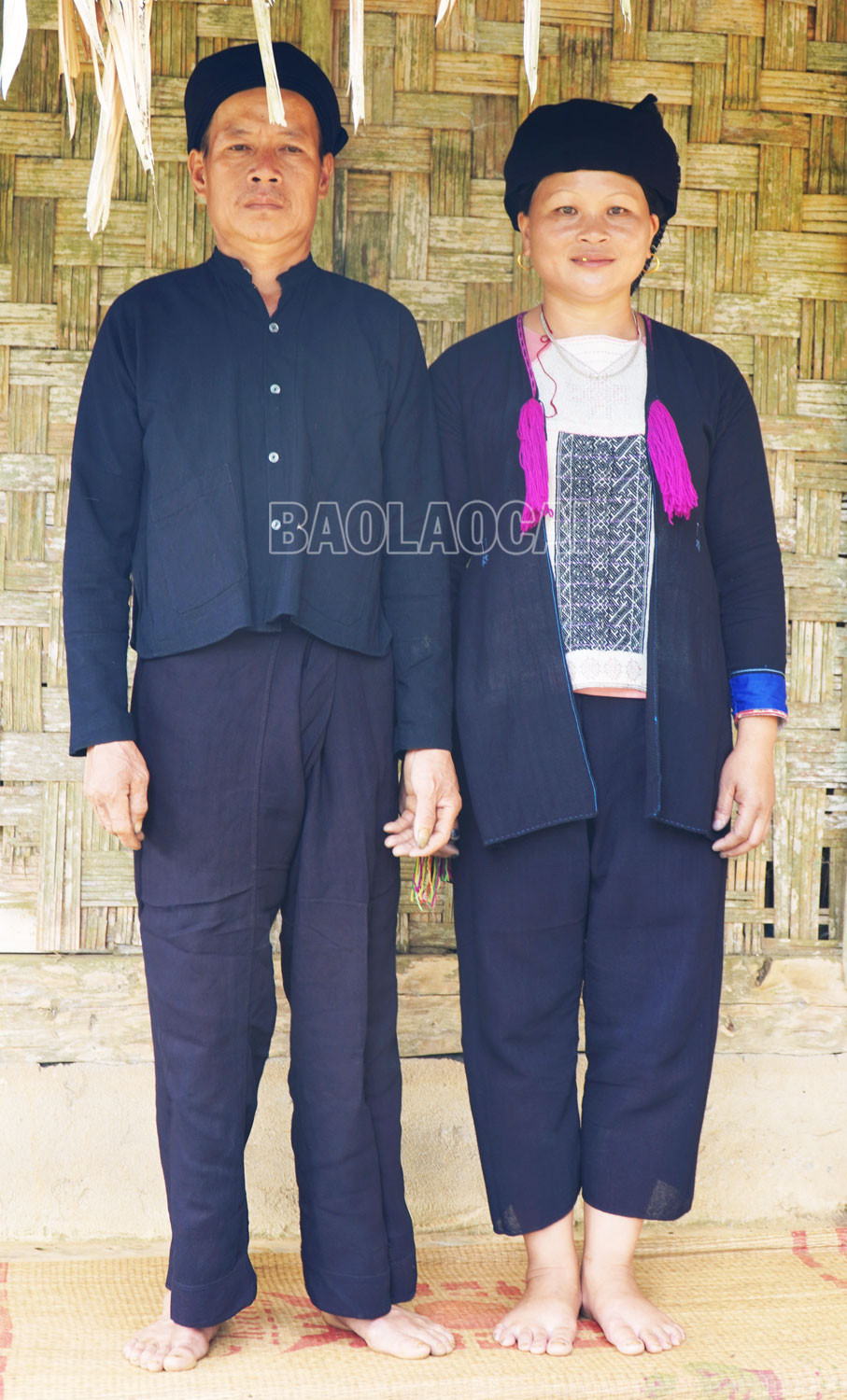 Y phục của người Dao họ. Y phục của người Dao họ.