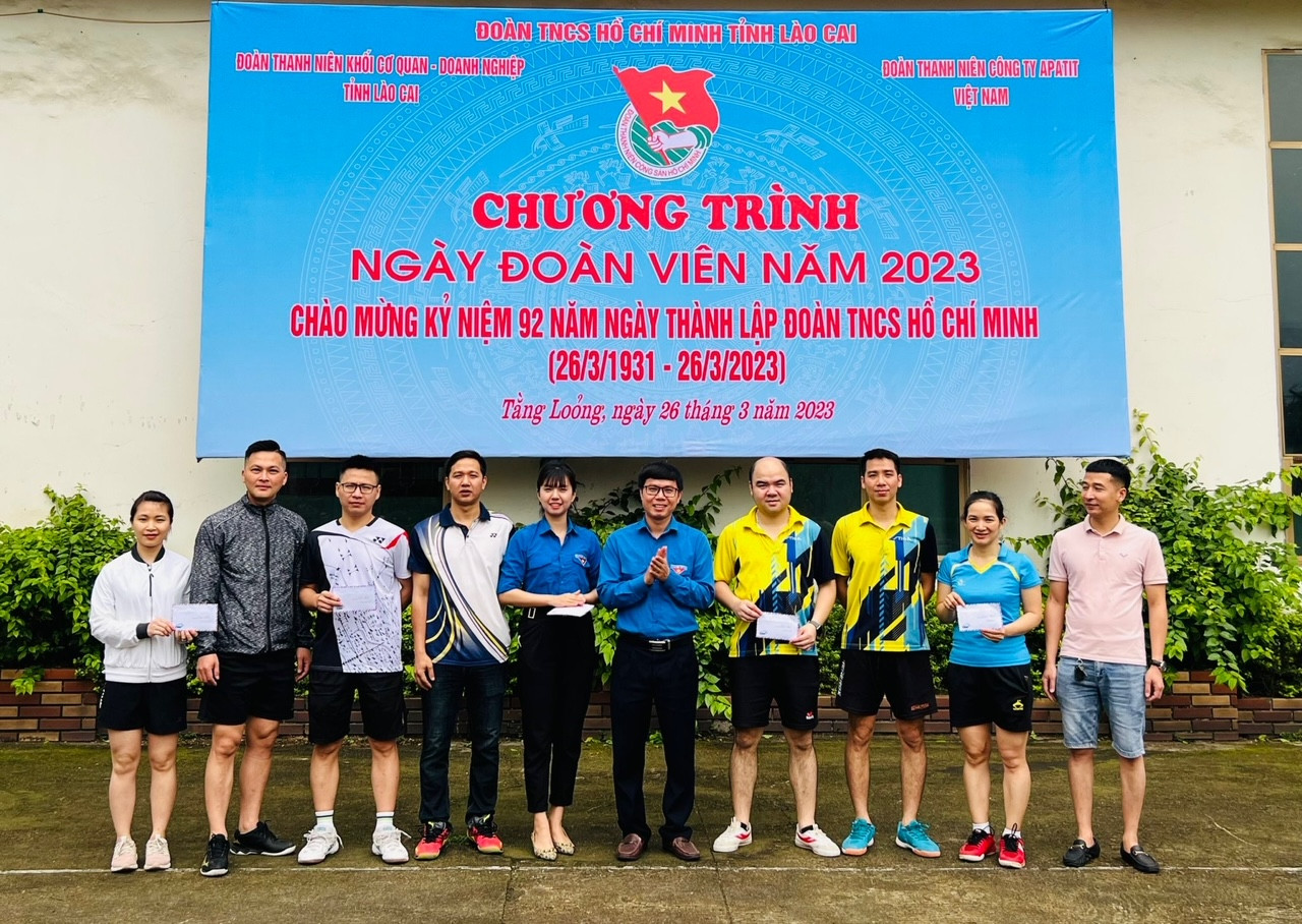 Bí thư Đoàn Khối Cơ quan - Doanh nghiệp Trần Văn Quân ôn lại truyền thống 92 năm ngày thành lập Đoàn TNCS Hồ Chí Minh. Tại Chương trình Ngày Đoàn viên năm 2023 diễn ra nhiều hoạt động giao lưu văn nghệ, thể thao sôi nổi.