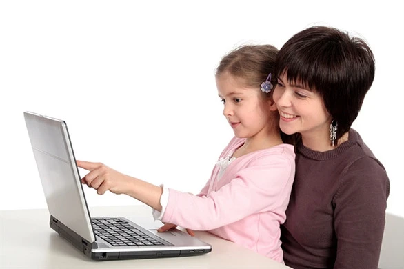 Mẹo giúp phụ huynh bảo vệ trẻ em an toàn khi dùng internet ảnh 1